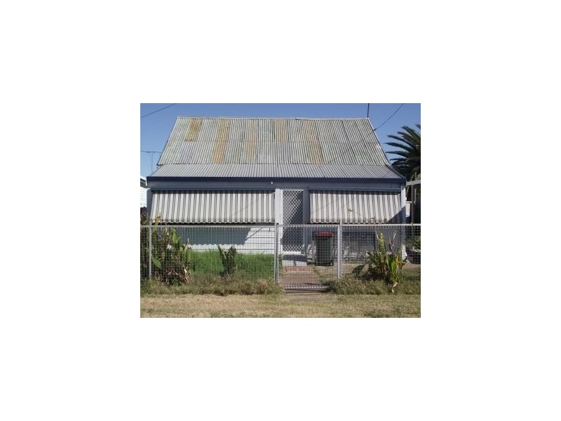 11 Oak Street, Moree NSW 2400