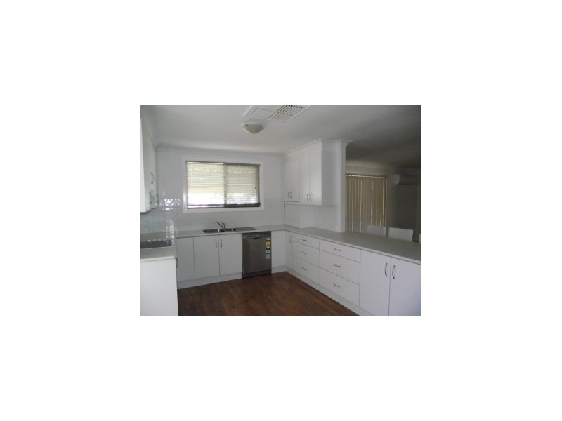 11 Julia Place, Moree NSW 2400