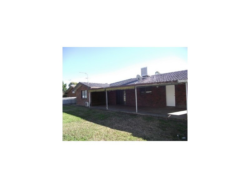 11 Julia Place, Moree NSW 2400