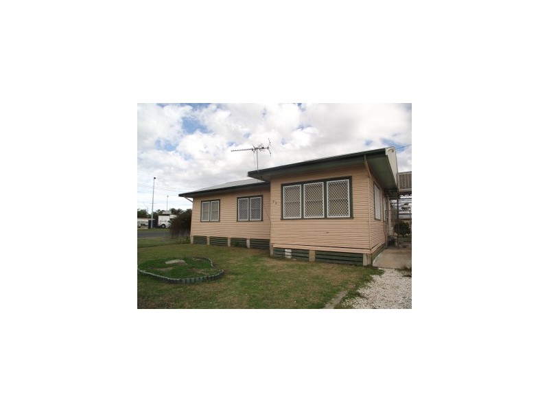 73 Dover Street, Moree NSW 2400