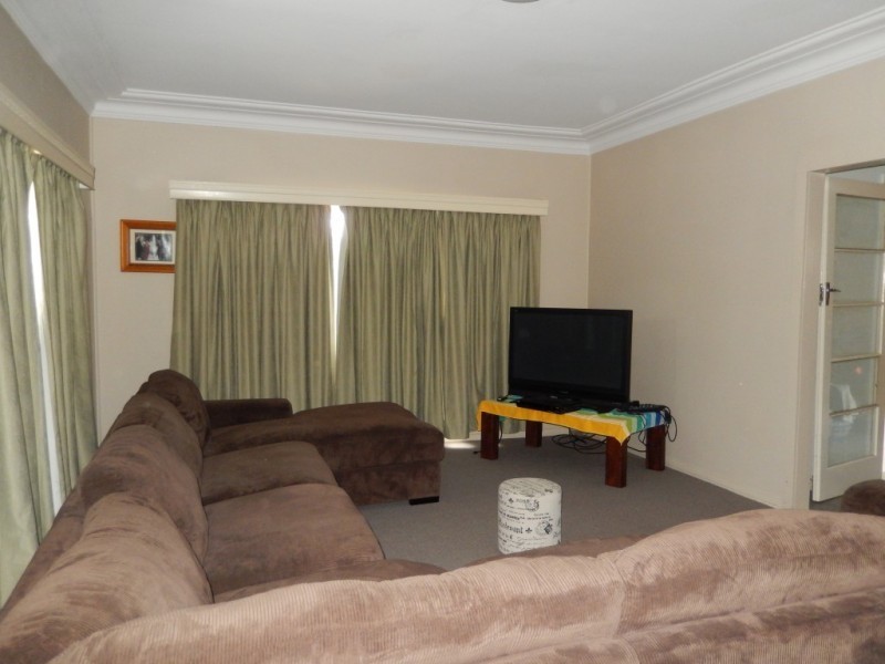 60 Dover Street, Moree NSW 2400