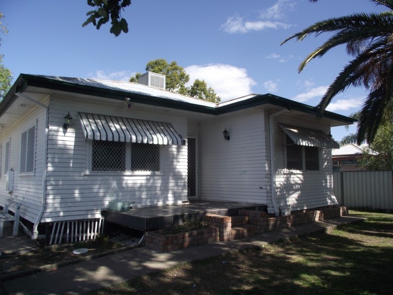 2 Adelaide, Moree NSW 2400