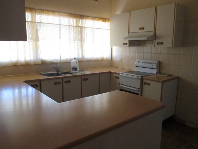 2 Adelaide, Moree NSW 2400