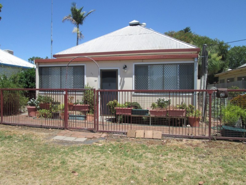 27 Oak, Moree NSW 2400