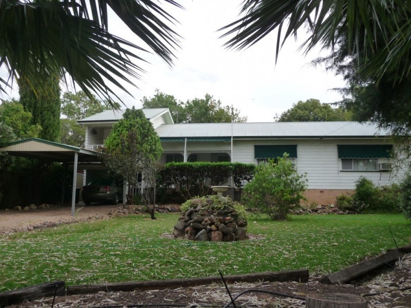 8 Lorna Rae Avenue, Moree NSW 2400