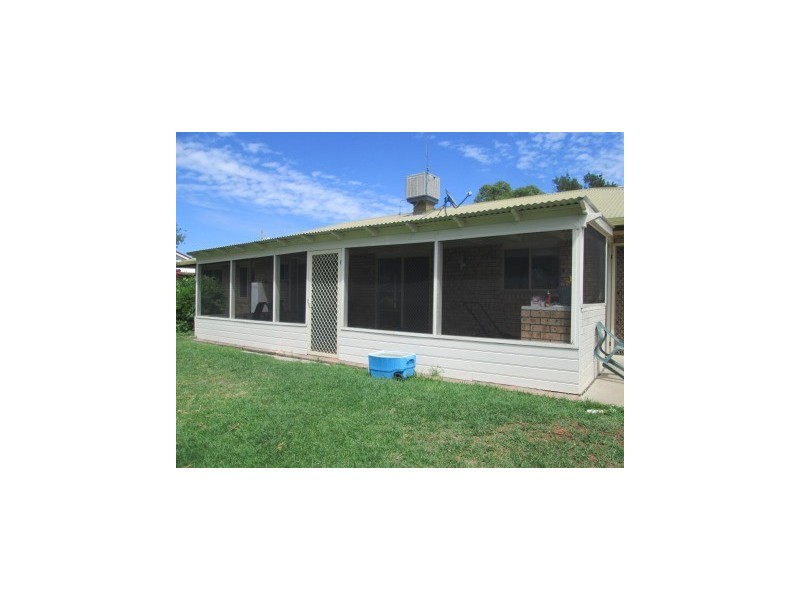 4 Callaille Avenue, Moree NSW 2400