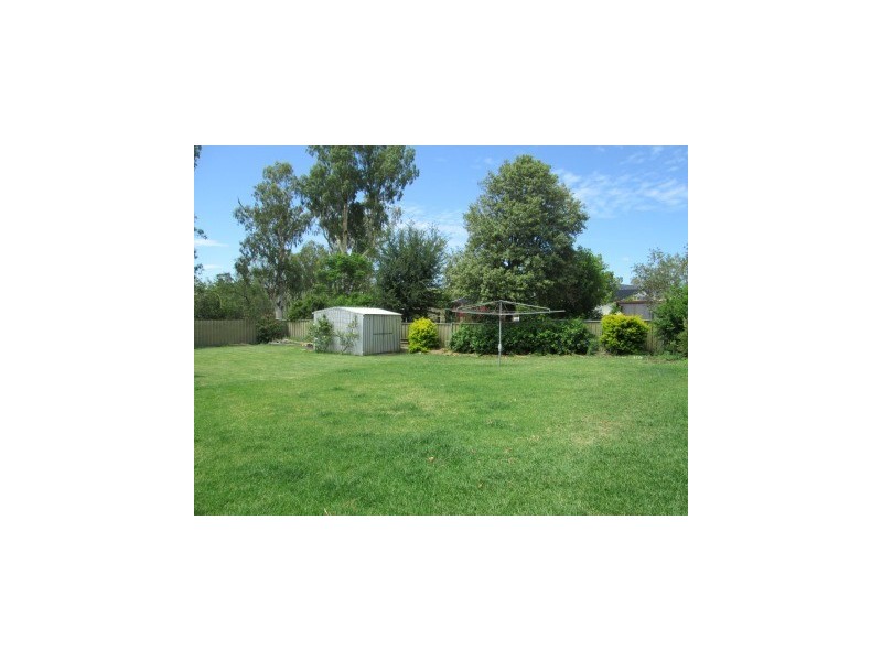 4 Callaille Avenue, Moree NSW 2400