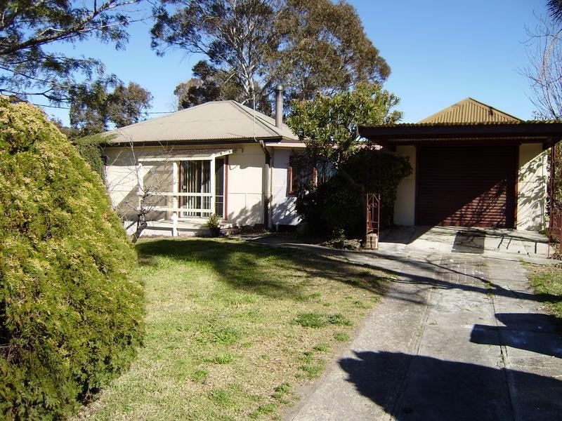 98 Great Western Highway, Woodford NSW 2778
