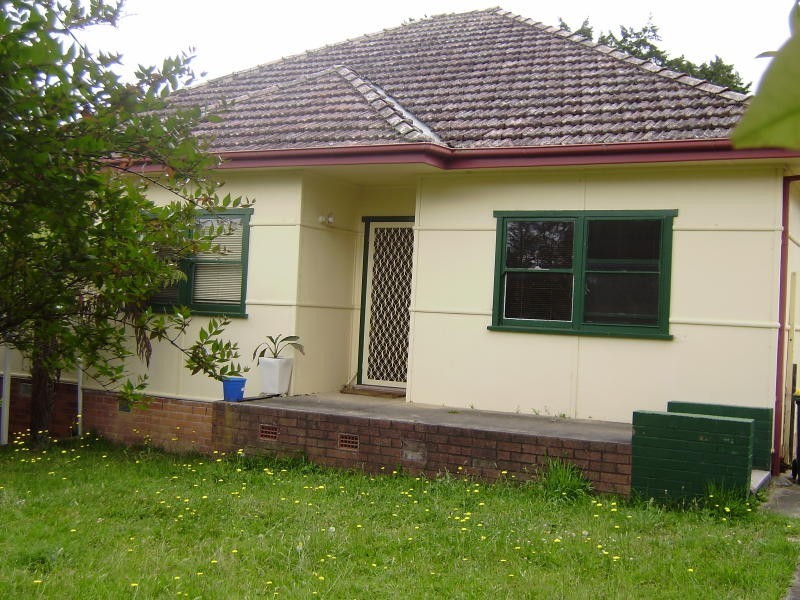 21 Addington Road, Hazelbrook NSW 2779