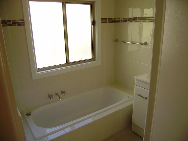 98 Great Western Highway, Woodford NSW 2778