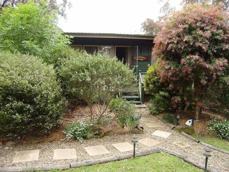16 Albert Road, Bullaburra NSW 2784