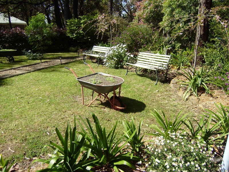 16 Albert Road, Bullaburra NSW 2784