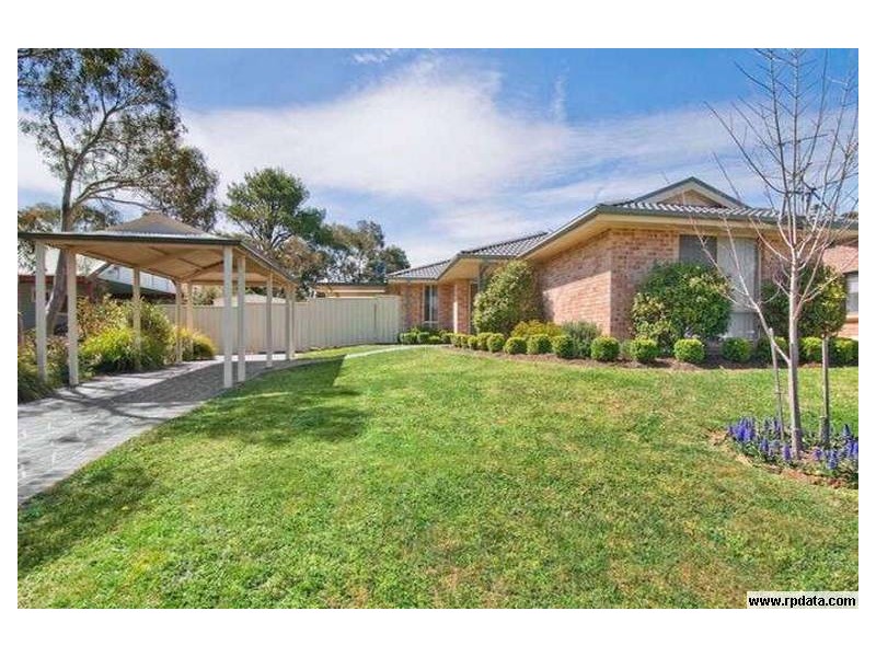 4 Maple Grove, Wentworth Falls NSW 2782