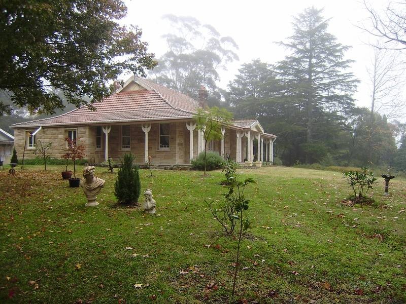 2 Fitzstubbs Avenue, Wentworth Falls NSW 2782