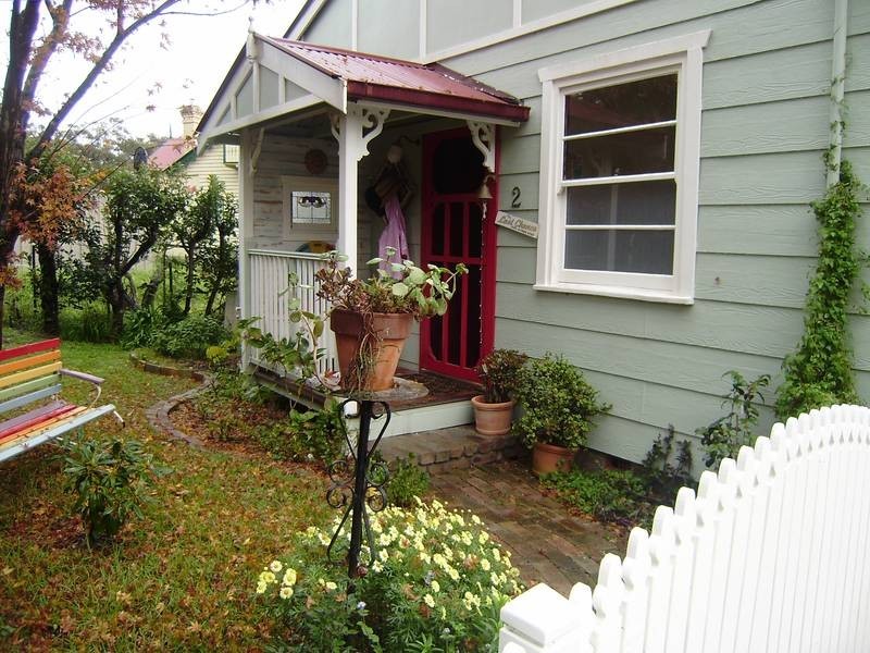 2 Queens Road, Lawson NSW 2783