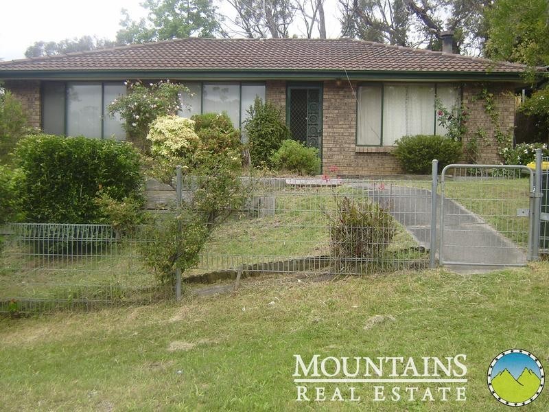 8 Dunoon Drive, Hazelbrook NSW 2779