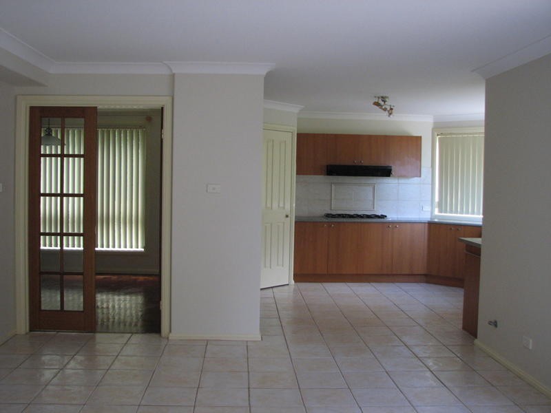 6 Forest Glen Road, Woodford NSW 2778