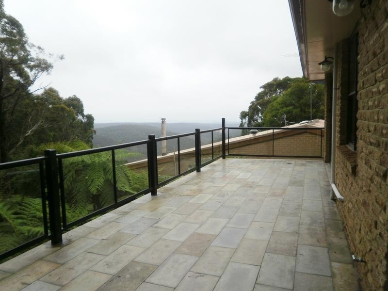 8 Claines Crescent, Wentworth Falls NSW 2782