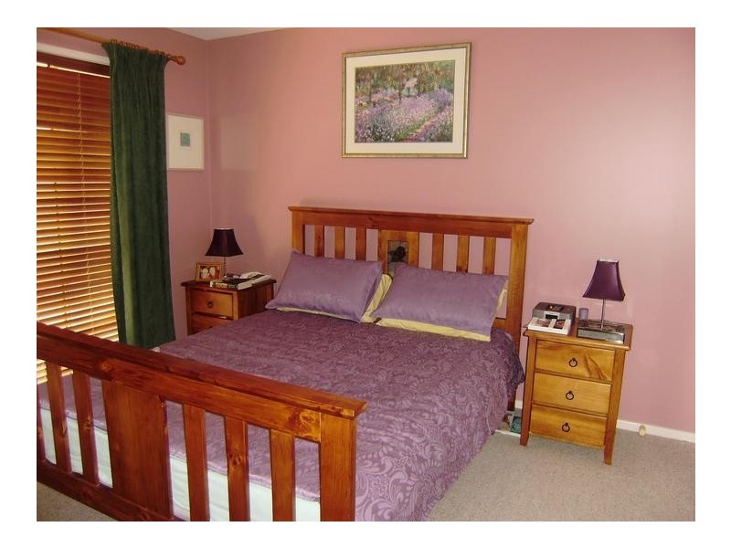 12 Careya Crescent, Woodford NSW 2778