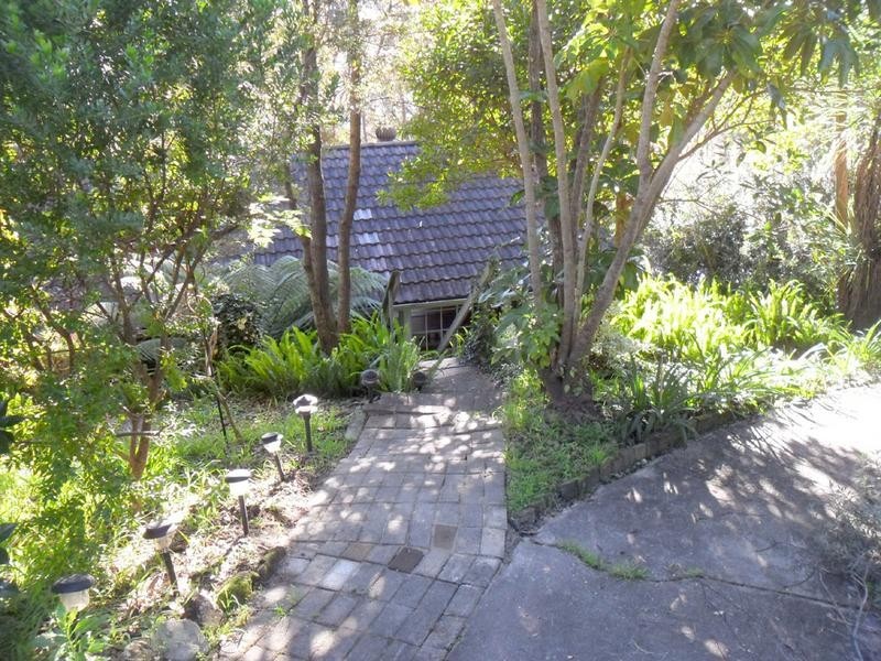 10 Careya Crescent, Woodford NSW 2778