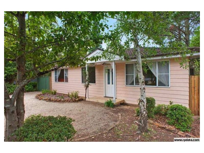 99 Henderson Road, Wentworth Falls NSW 2782