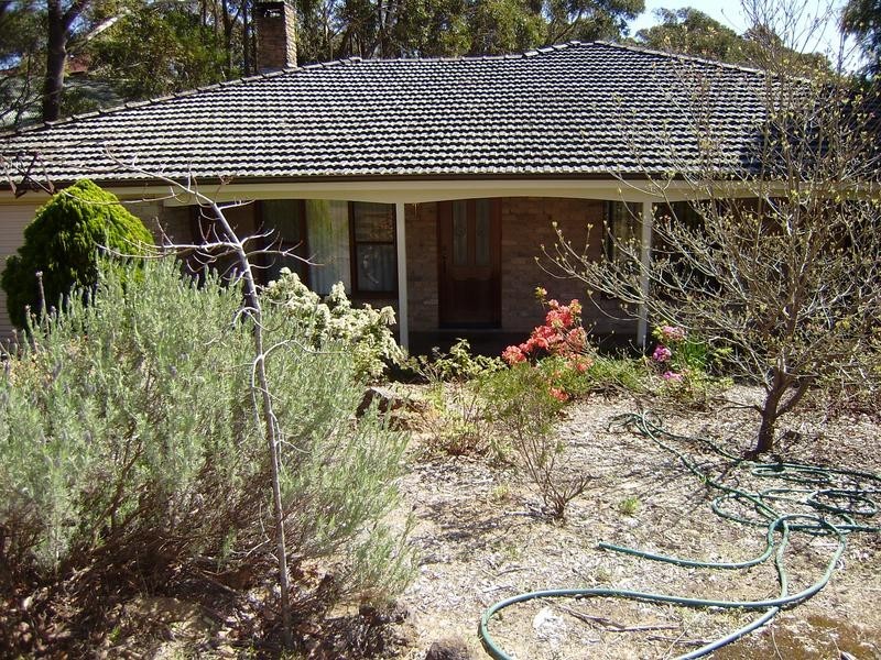 8 Claines, Wentworth Falls NSW 2782