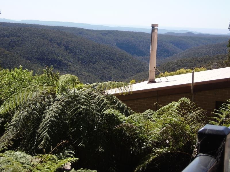 8 Claines, Wentworth Falls NSW 2782