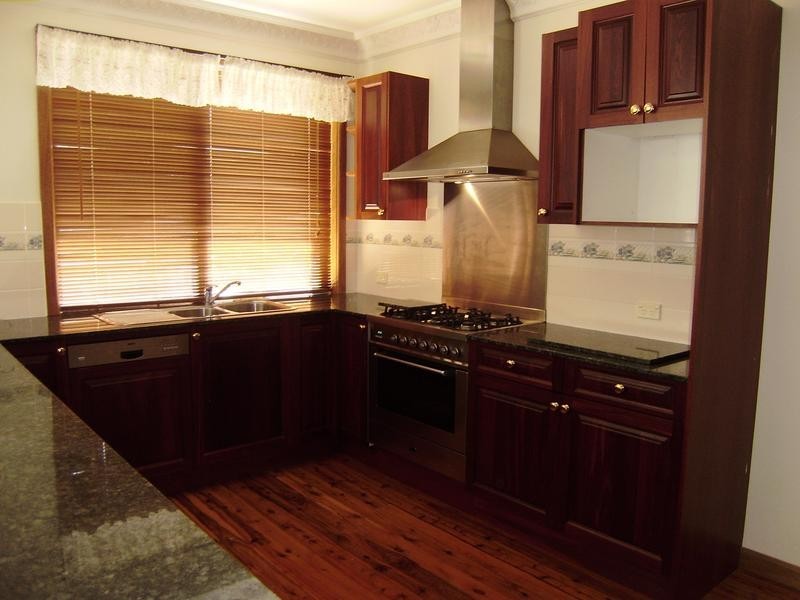 8 Claines, Wentworth Falls NSW 2782