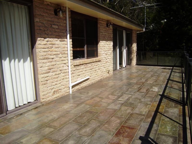 8 Claines, Wentworth Falls NSW 2782