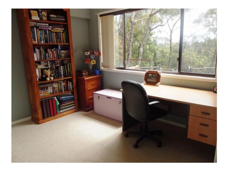 15 Lysiana Road, Woodford NSW 2778