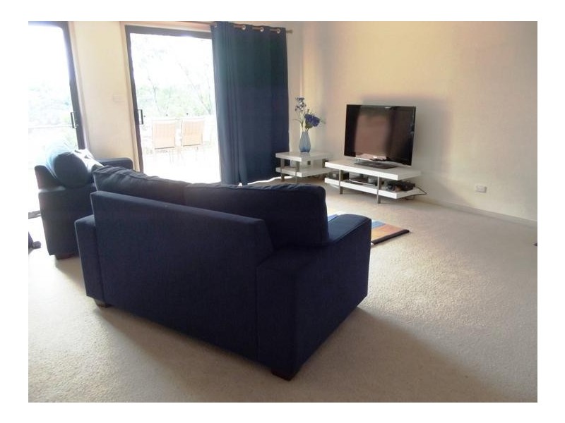 15 Lysiana Road, Woodford NSW 2778