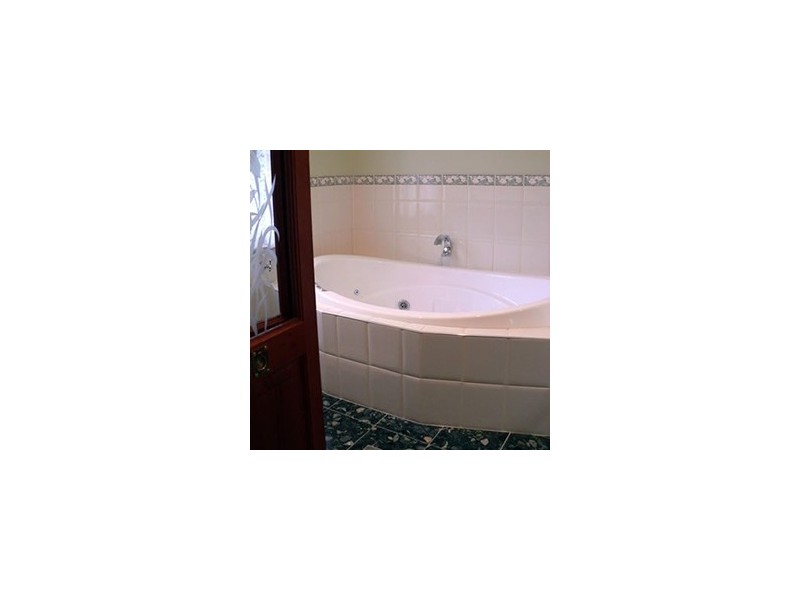 1 Blaxland Avenue, Leura NSW 2780