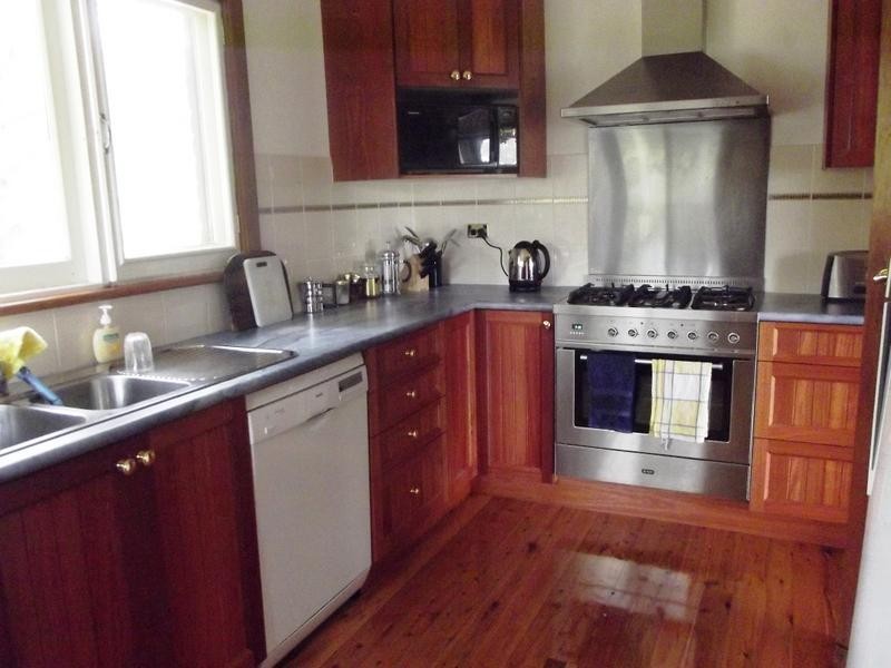 1 Blaxland Avenue, Leura NSW 2780