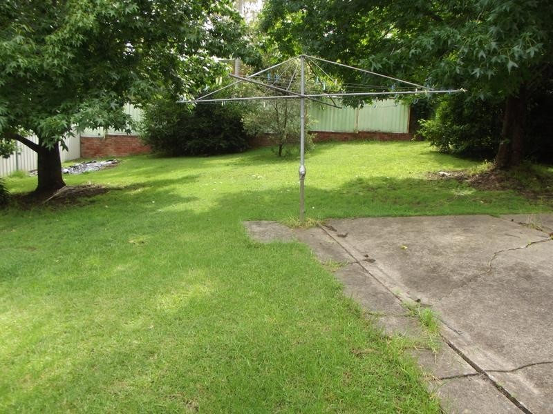 33 Hume Road, Lapstone NSW 2773