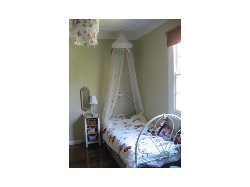 2 Queens Road, Lawson NSW 2783