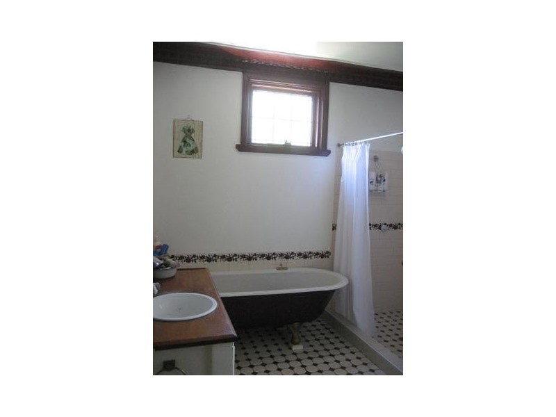 2 Queens Road, Lawson NSW 2783