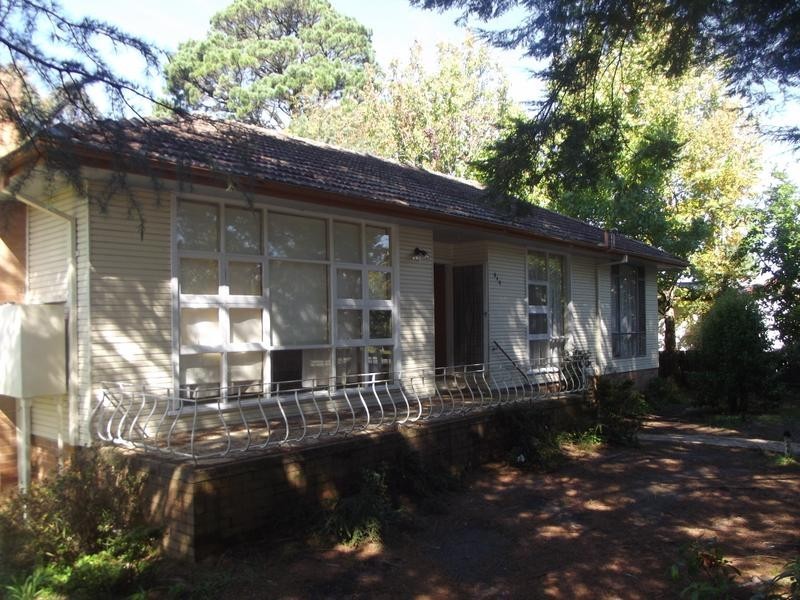 316 Blaxland Road, Wentworth Falls NSW 2782