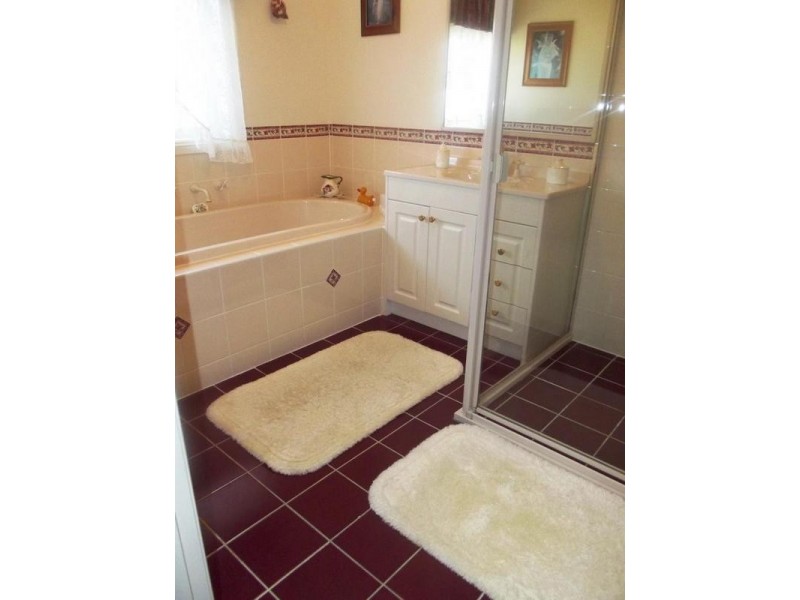 5 Spinebill Lane, Bullaburra NSW 2784