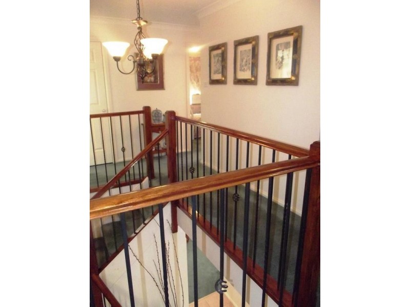 5 Spinebill Lane, Bullaburra NSW 2784