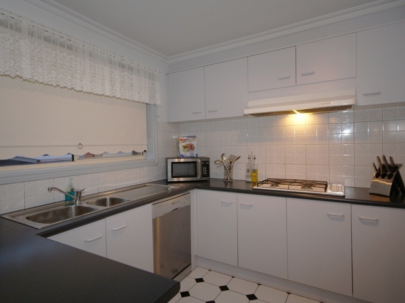 3/3 Hesleden Street, Essendon VIC 3040