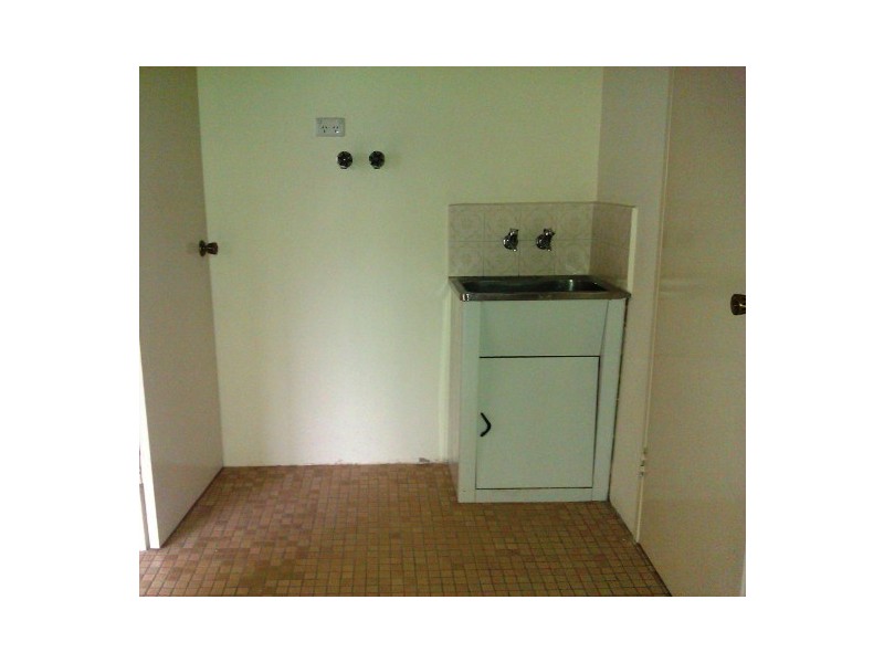 2/19 Ballater Street, Essendon VIC 3040