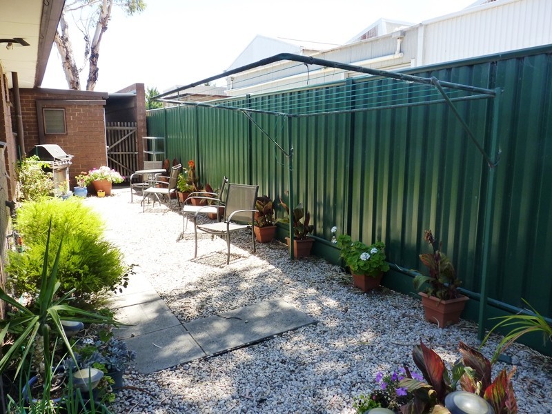 4/44 York Street, Airport West VIC 3042