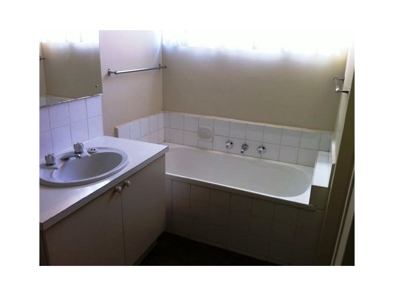 5/18 Raleigh Street, Essendon VIC 3040