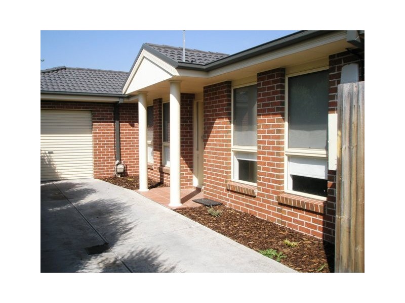 2/1 Bedford Street, Airport West VIC 3042