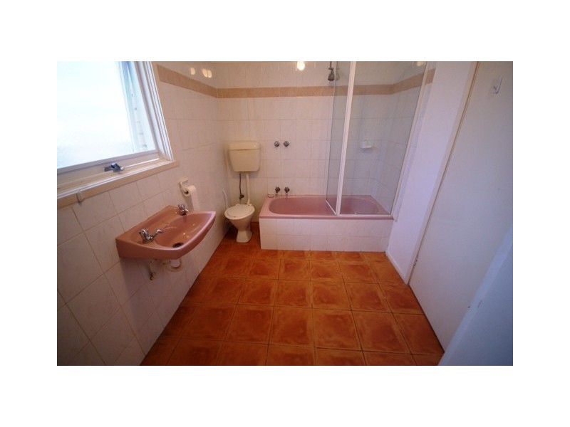 4/2 Berry Street, Essendon VIC 3040