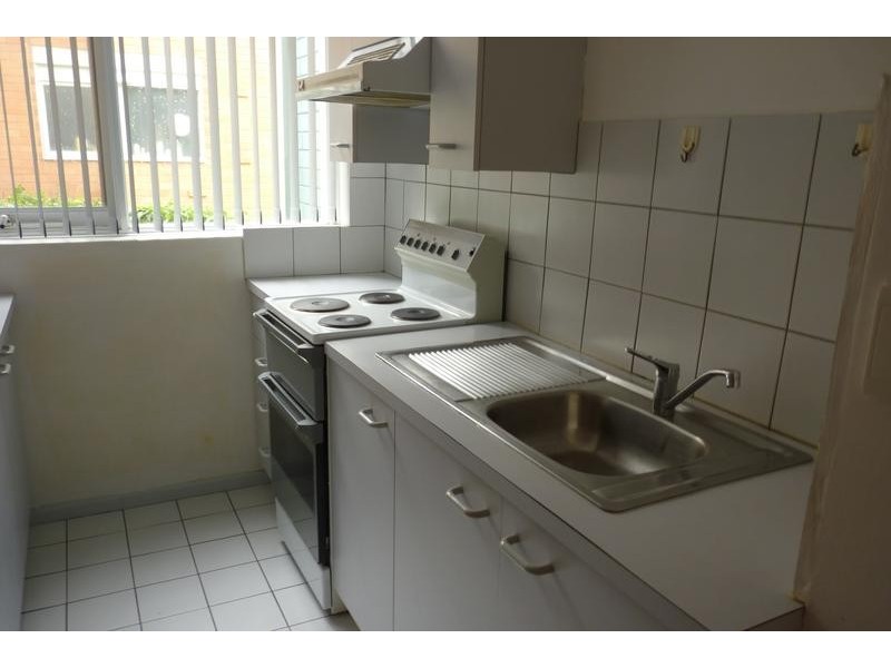 11/25 Daisy Street, Essendon VIC 3040