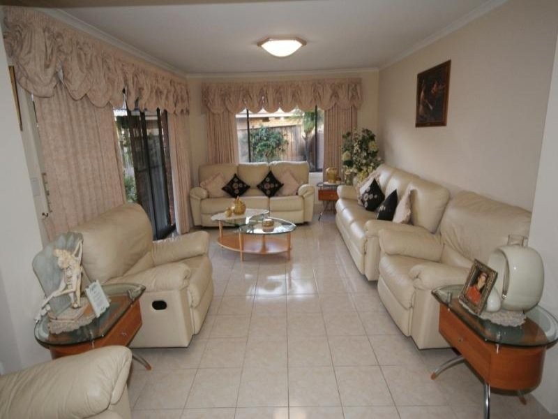 12 Maple COURT, Keilor VIC 3036