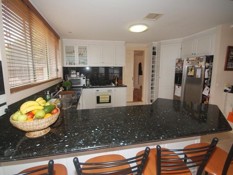 21 Burrowye CRESCENT, Keilor VIC 3036