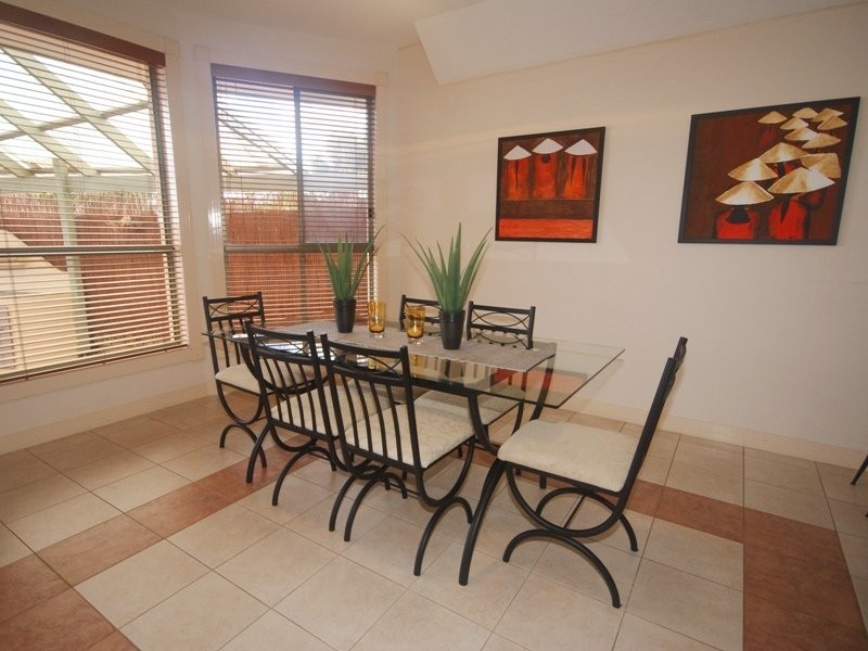 21 Burrowye CRESCENT, Keilor VIC 3036