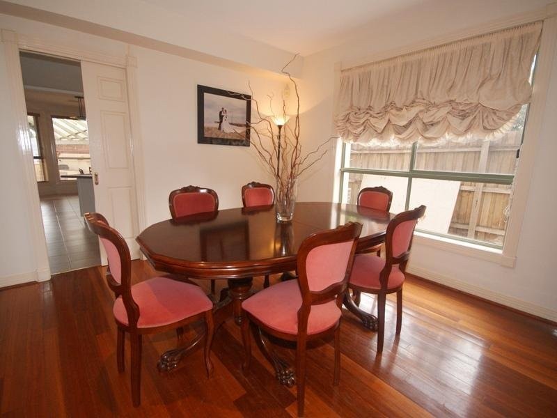 21 Burrowye CRESCENT, Keilor VIC 3036